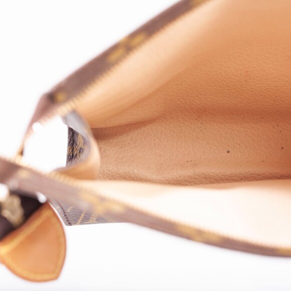 Authentic LOUIS VUITTON Monogram Canvas Toiletry 19 - Picture 9 of 12